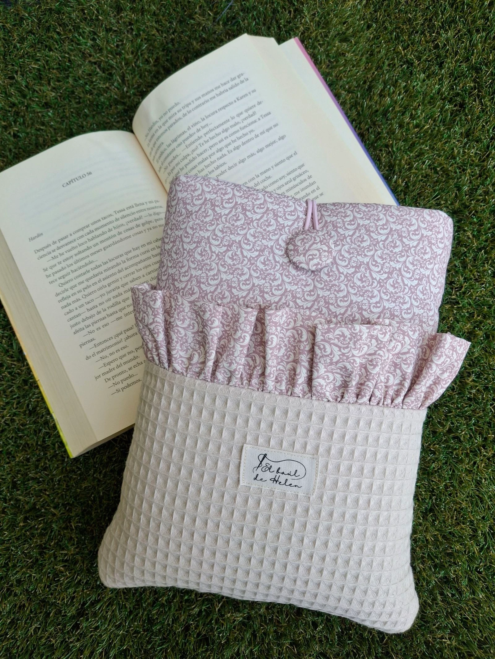 Funda para libro acolchada hecha a mano